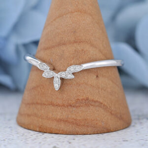 AMANDAFINEJEWELRY Diamond White Gold Wedding Band (2)