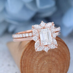 AMANDAFINEJEWELRY Emerald Cut Moissanite Rose Gold Engagement Ring Set (2)