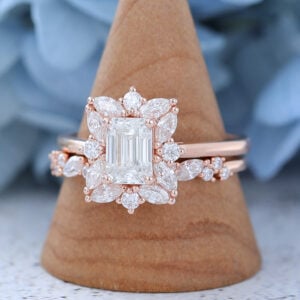 AMANDAFINEJEWELRY Emerald Cut Moissanite Rose Gold Engagement Ring Set (2)