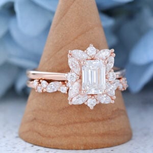 AMANDAFINEJEWELRY Emerald Cut Moissanite Rose Gold Engagement Ring Set (3)