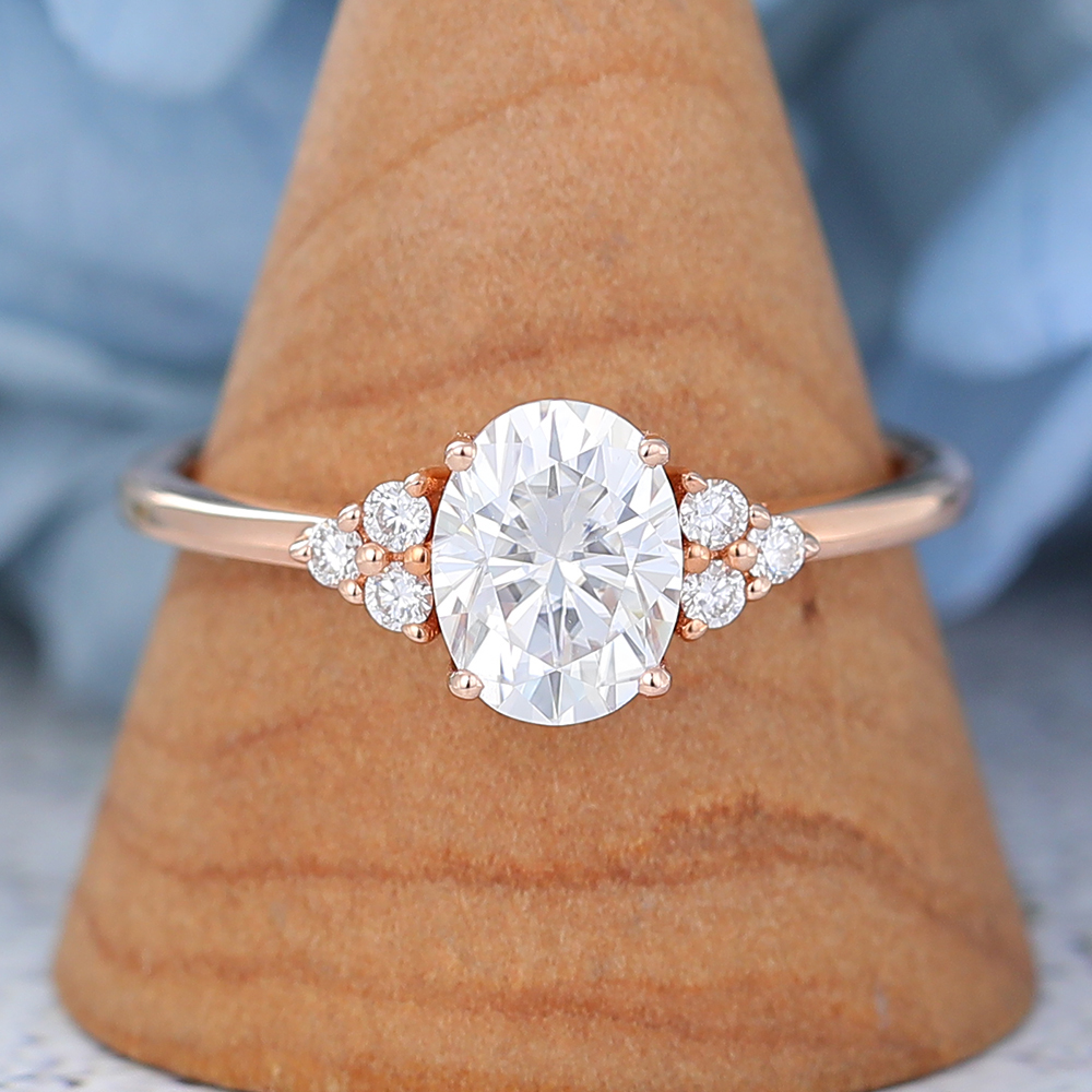 Gold Unique Oval Cut Moissanite Three Stone Engagement Rings Gold Unique Oval Cut Moissanite Three Stone Engagement Rings