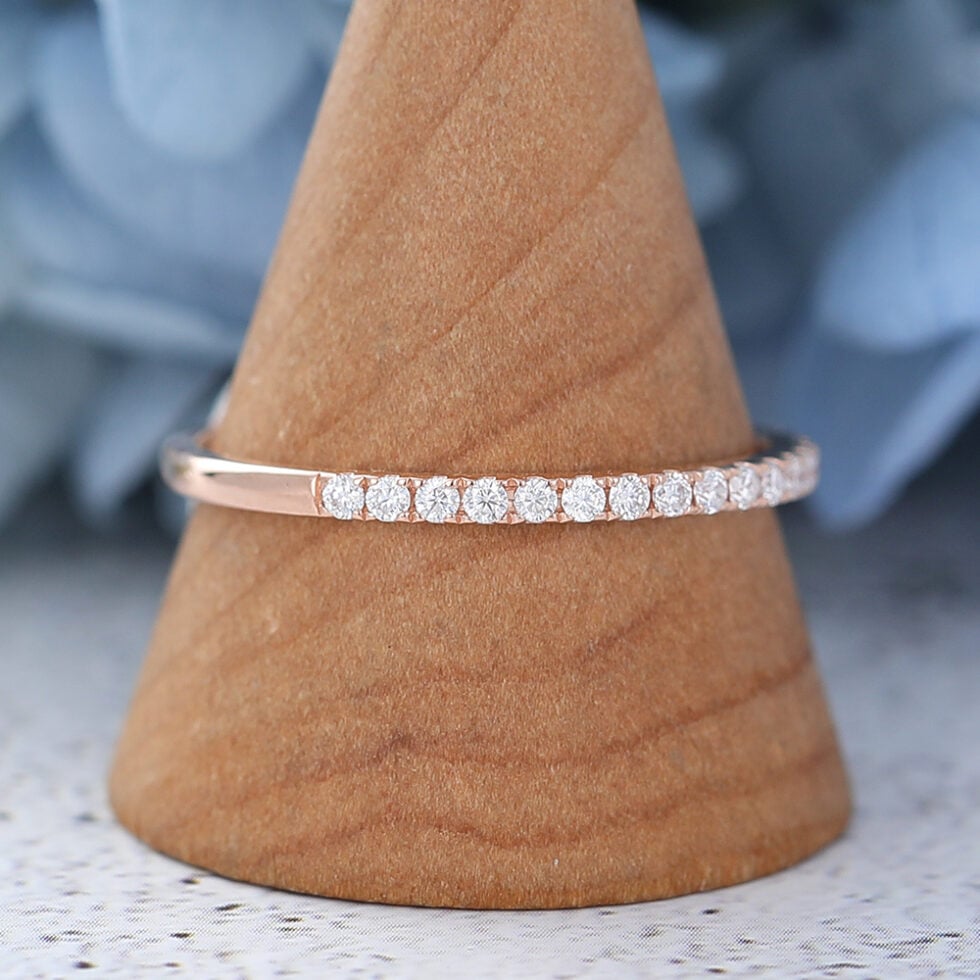 AMANDAFINEJEWELRY Moissanite Rose Gold Wedding Band