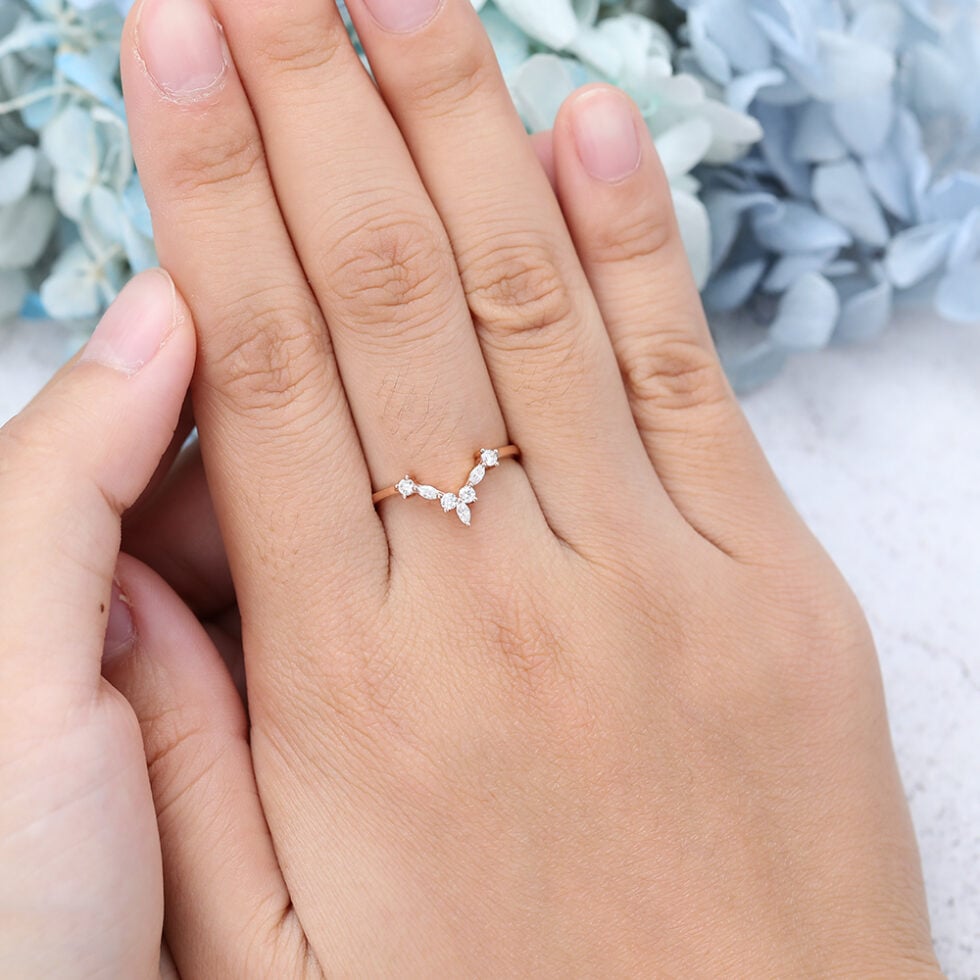 AMANDAFINEJEWELRY Moissanite Rose Gold Wedding Band