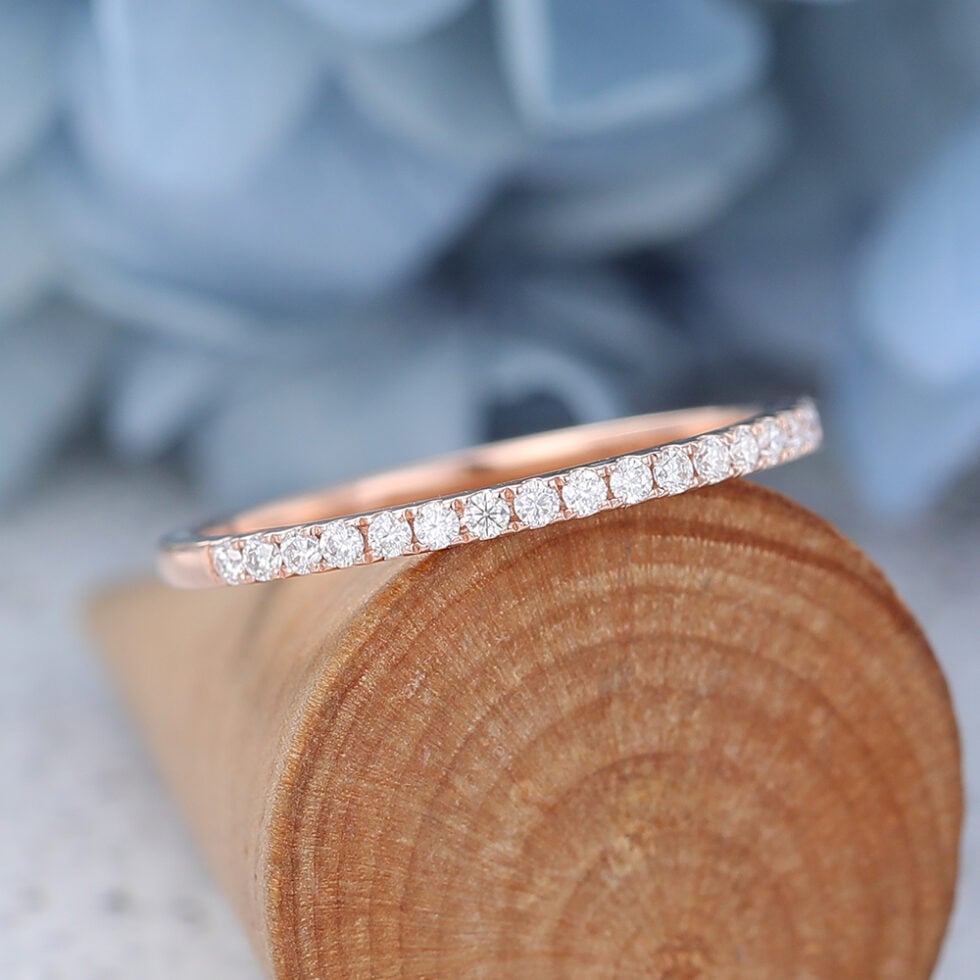 AMANDAFINEJEWELRY Moissanite Rose Gold Wedding Band