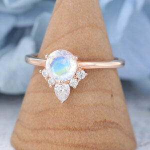 AMANDAFINEJEWELRY Moonstone Rose Gold Engagement Ring (2)
