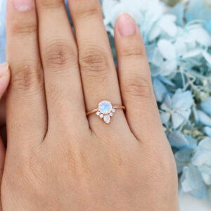 AMANDAFINEJEWELRY Moonstone Rose Gold Engagement Ring (5)