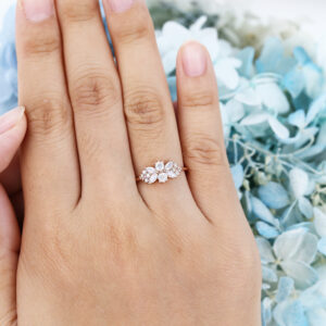 AMANDAFINEJEWELRY Rose Gold Moissanite Engagement Ring (2)