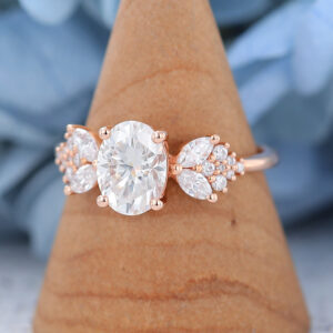 AMANDAFINEJEWELRY Rose Gold Moissanite Engagement Ring (4)