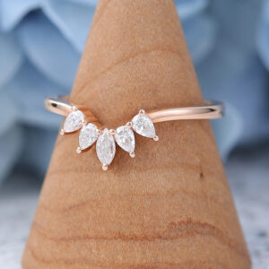 AMANDAFINEJEWELRY Rose Gold Moissanite Wedding Band (2)
