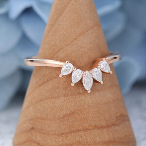AMANDAFINEJEWELRY Rose Gold Moissanite Wedding Band (3)