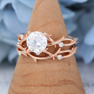 AMANDAFINEJEWELRY Round Cut Moissanite Rose Gold Engagement Ring Set (2)