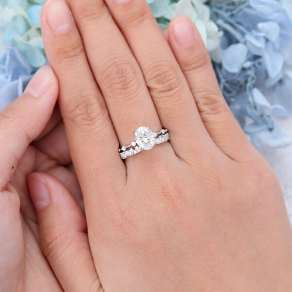White Gold Oval Cut Moissanite Engagement Ring Set -2