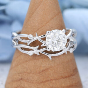 White Gold Round Cut Moissanite Engagement Ring Set-2