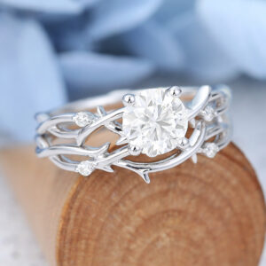 White Gold Round Cut Moissanite Engagement Ring Set-5