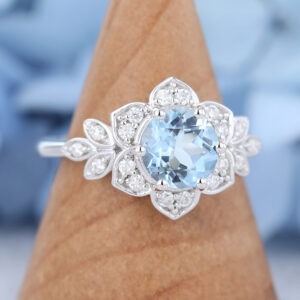 White gold Aquamarine Engagement Ring-2