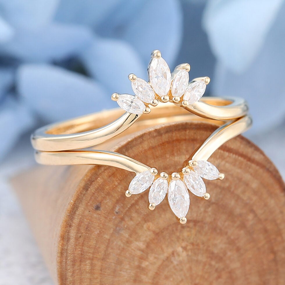 2Pcs Curved Diamond Wedding Band Yellow Gold Diamond Ring