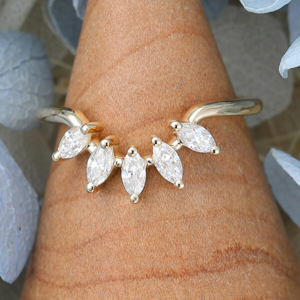 Diamond Curved Wedding Band Yellow gold Vintage Unique Matching Stacking Ring Bridal Ring