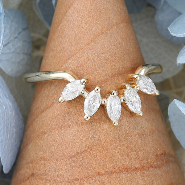 Diamond Curved Wedding Band Yellow gold Vintage Unique Matching Stacking Ring Bridal Ring