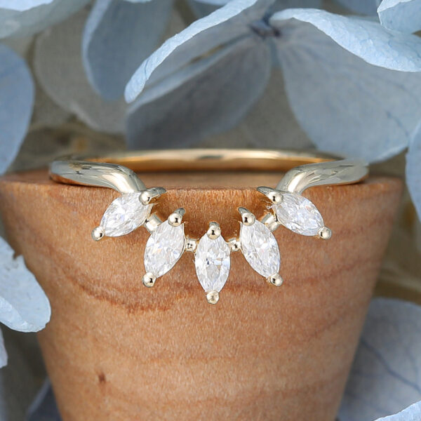 Diamond Curved Wedding Band Yellow gold Vintage Unique Matching Stacking Ring Bridal Ring