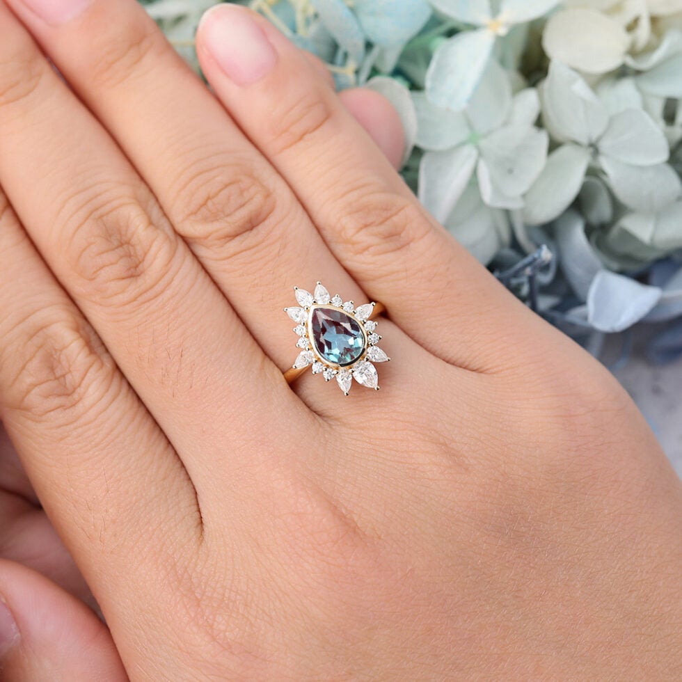 Pear Shaped Vintage Yellow Gold Alexandrite Bridal Ring Halo Cluster Engagement Ring