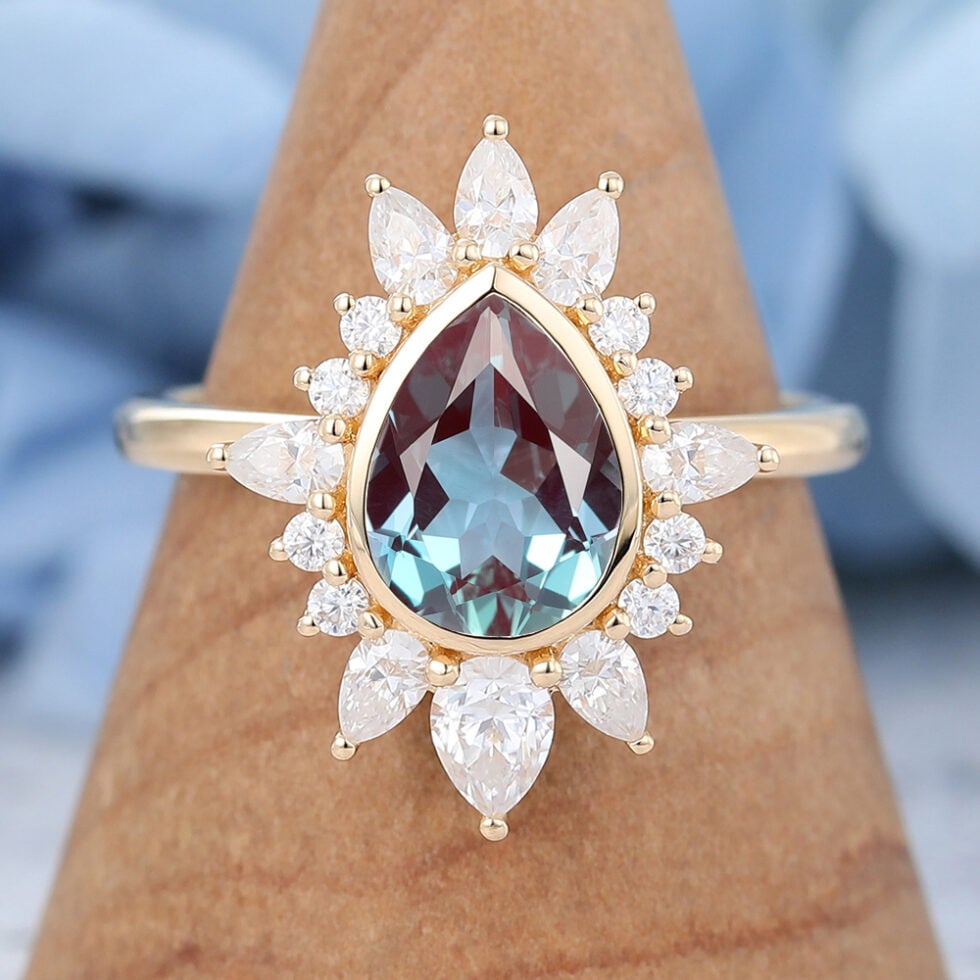 Alexandrite engagement ring pear shaped ring vintage yellow gold Unique Antique Halo Cluster Dainty wedding Alexandrite Bridal ring engagement ring