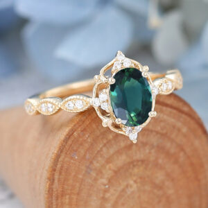 Amandafinejewelry Yellow Gold Oval Cut Green Blue Sapphire Engagement Ring -4