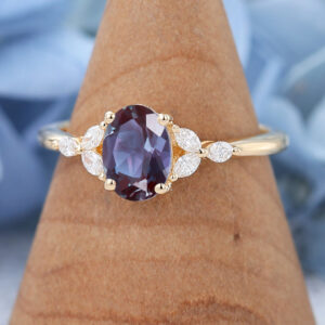 Amandafinejewelry Yellow Gold Oval Cut Lab Alexandrite Engagement Ring -2
