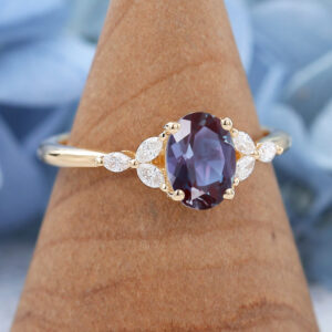 Amandafinejewelry Yellow Gold Oval Cut Lab Alexandrite Engagement Ring -3