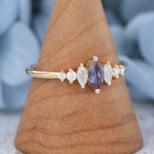Amandafinejewelry yellow gold marquise cut alexandrite engagenment ring-3