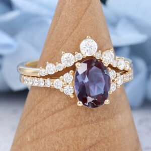 Oval Cut Lab Alexandrite Vintage Cluster Yellow Gold Ring Set Half Eternity Diamond Bridal Set1