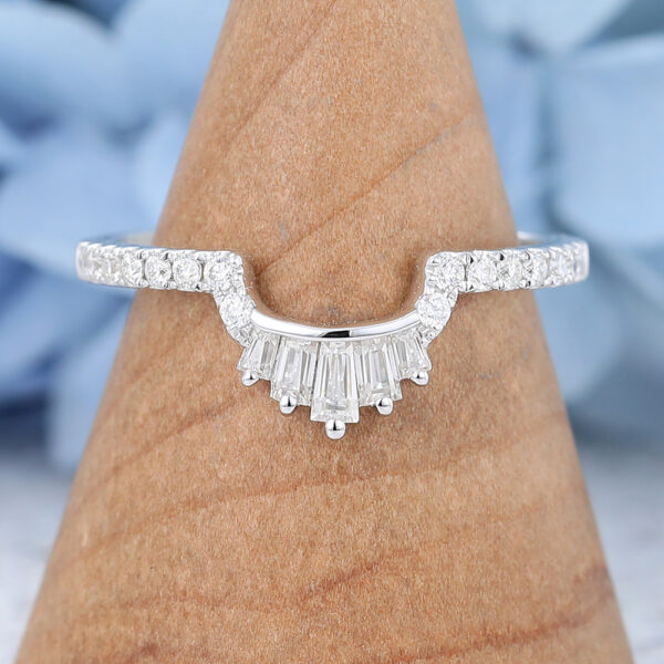 Curved wedding band Vintage white gold Baguette cut Diamond/Moissanite wedding band Baguette cut ring Matching Stacking Bridal Promise band