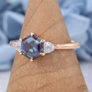 Lab Alexandrite Hexagon Cut Engagement Ring Vintage Unique 14K Yellow Gold Art Deco Stacking Ring3