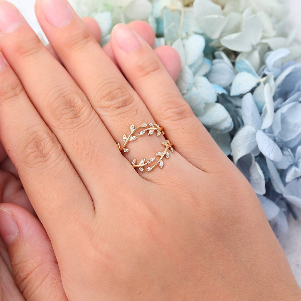 2PCS Yellow Gold Curved Moissanite Wedding Band