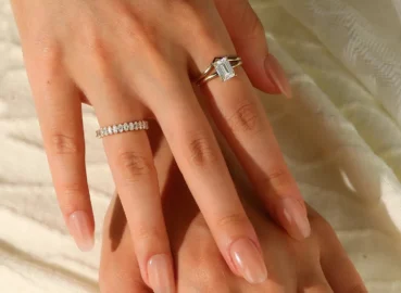 What Finger does A Promise Ring Go on?