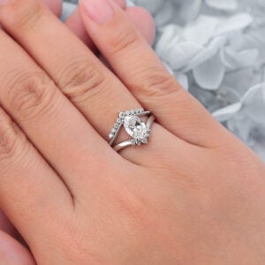 Oval Cut Lab Grown Diamond Unique Engagement Ring Set with Chevron Wedding Band