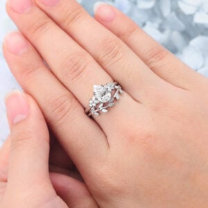 Pear Cut Lab Grown Diamond Nature-Inspired Engagement Ring Set with Leaf Wedding Band