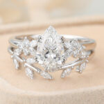 Pear Cut Lab Grown Diamond Nature-Inspired Engagement Ring Set with Leaf Wedding Band