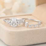 Pear Cut Lab Grown Diamond Nature-Inspired Engagement Ring Set with Leaf Wedding Band