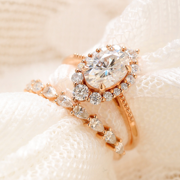 engagement ring vs wedding ring