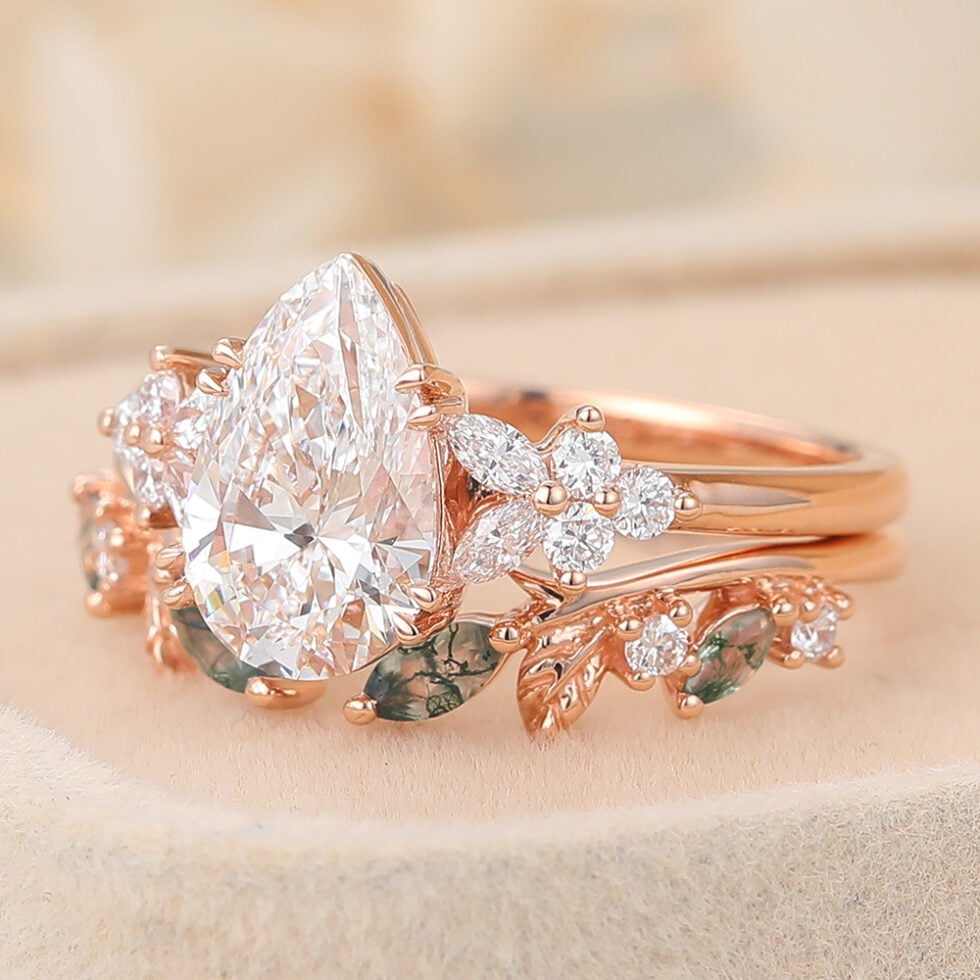 Pear Cut Lab Grown Diamond Floral-Inspired Bridal Ring Set with Moss Agate Accents