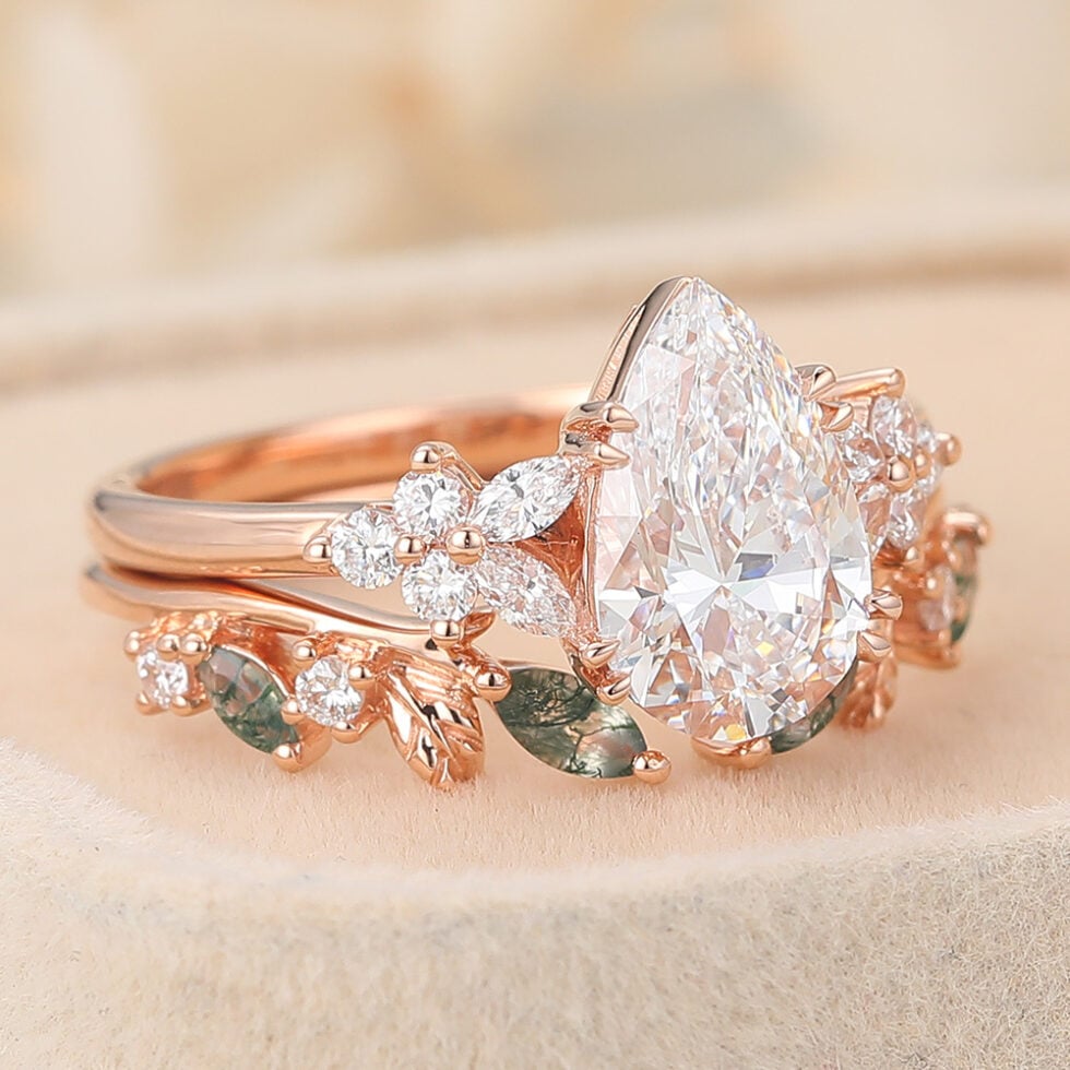 Pear Cut Lab Grown Diamond Floral-Inspired Bridal Ring Set with Moss Agate Accents
