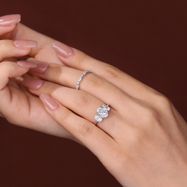 where does the engagement ring go