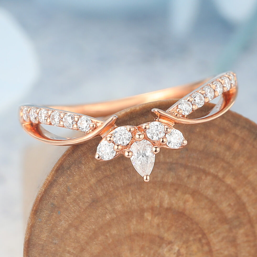 Pear & Round Moissanite Curved Wedding Band with Filigree
