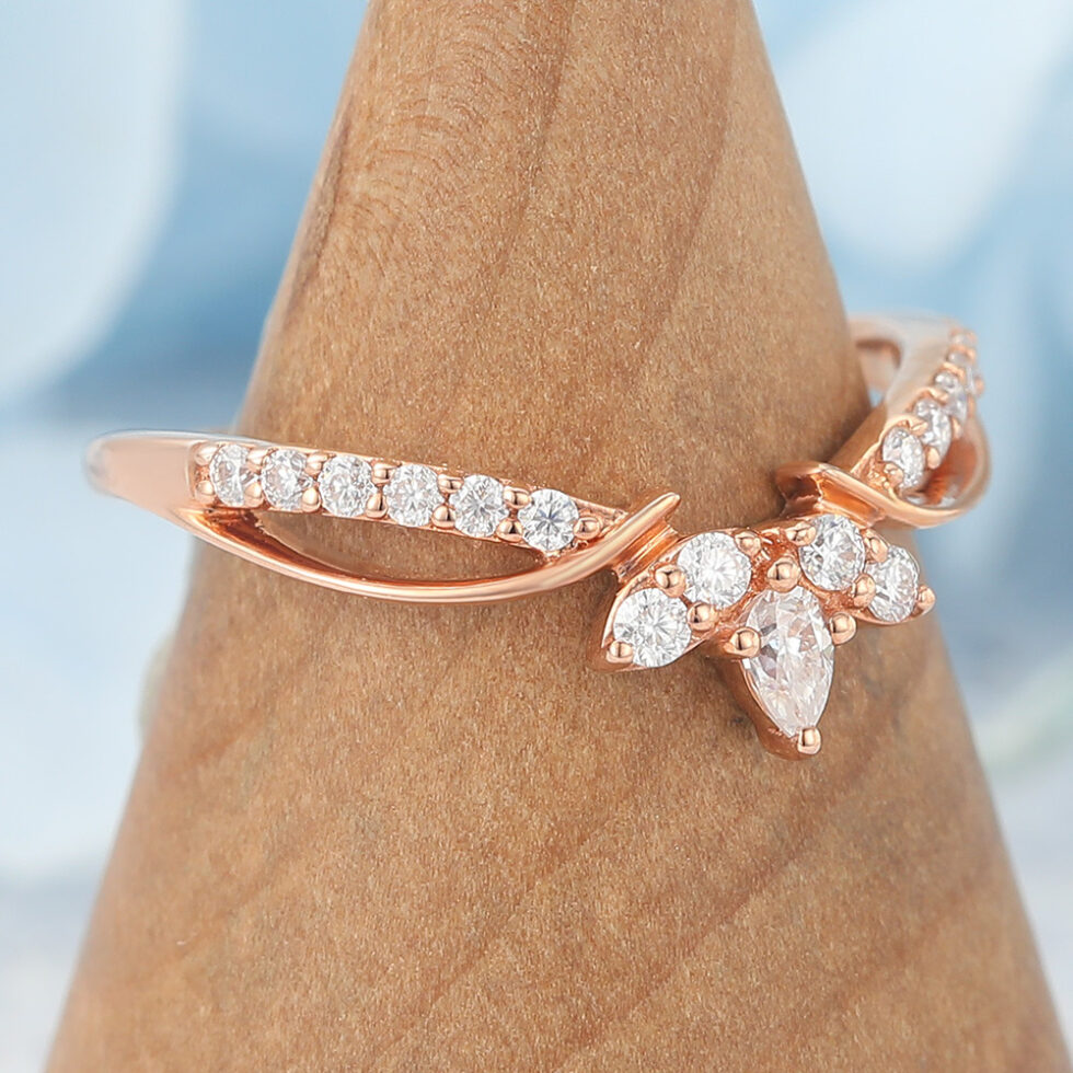 Pear & Round Moissanite Curved Wedding Band with Filigree