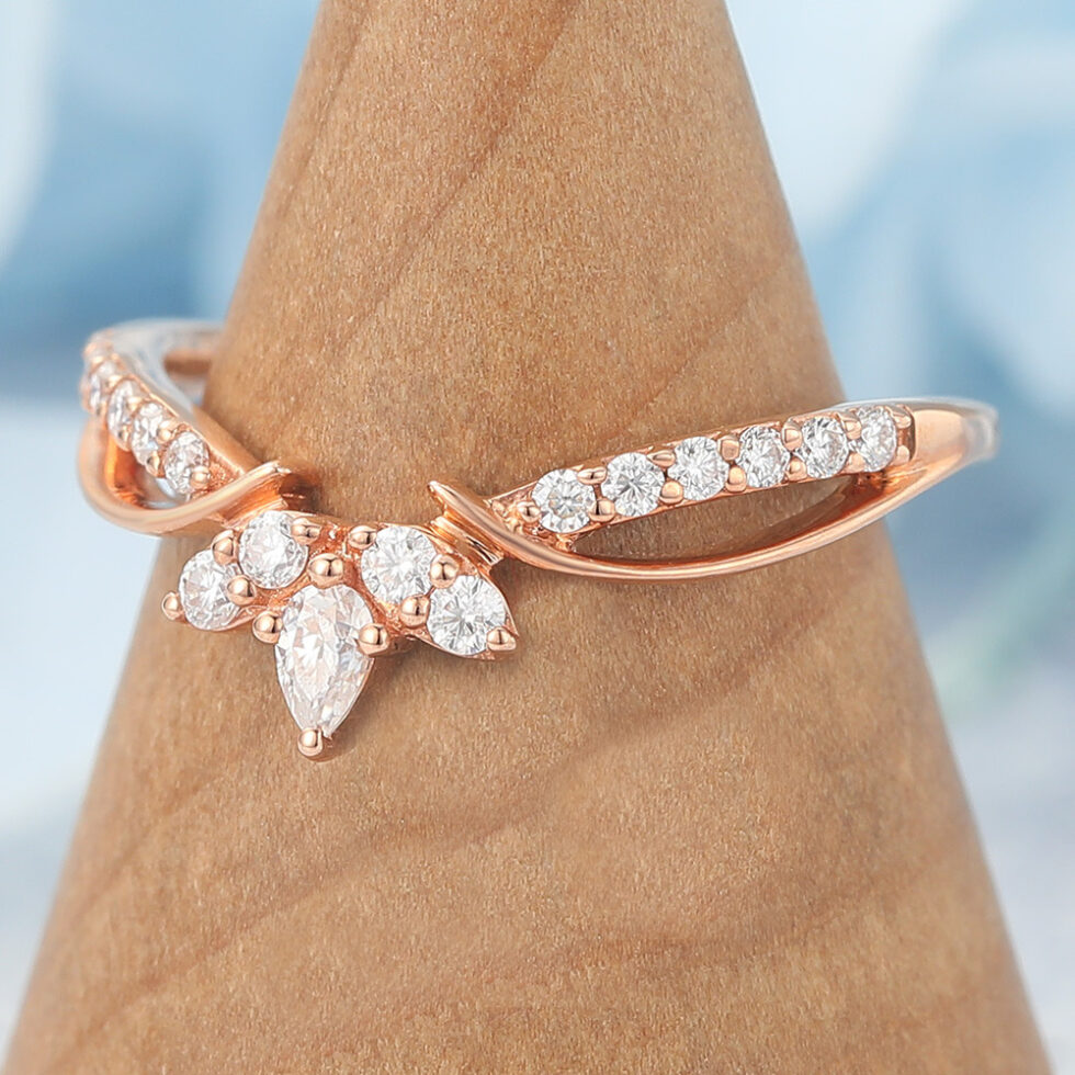 Pear & Round Moissanite Curved Wedding Band with Filigree