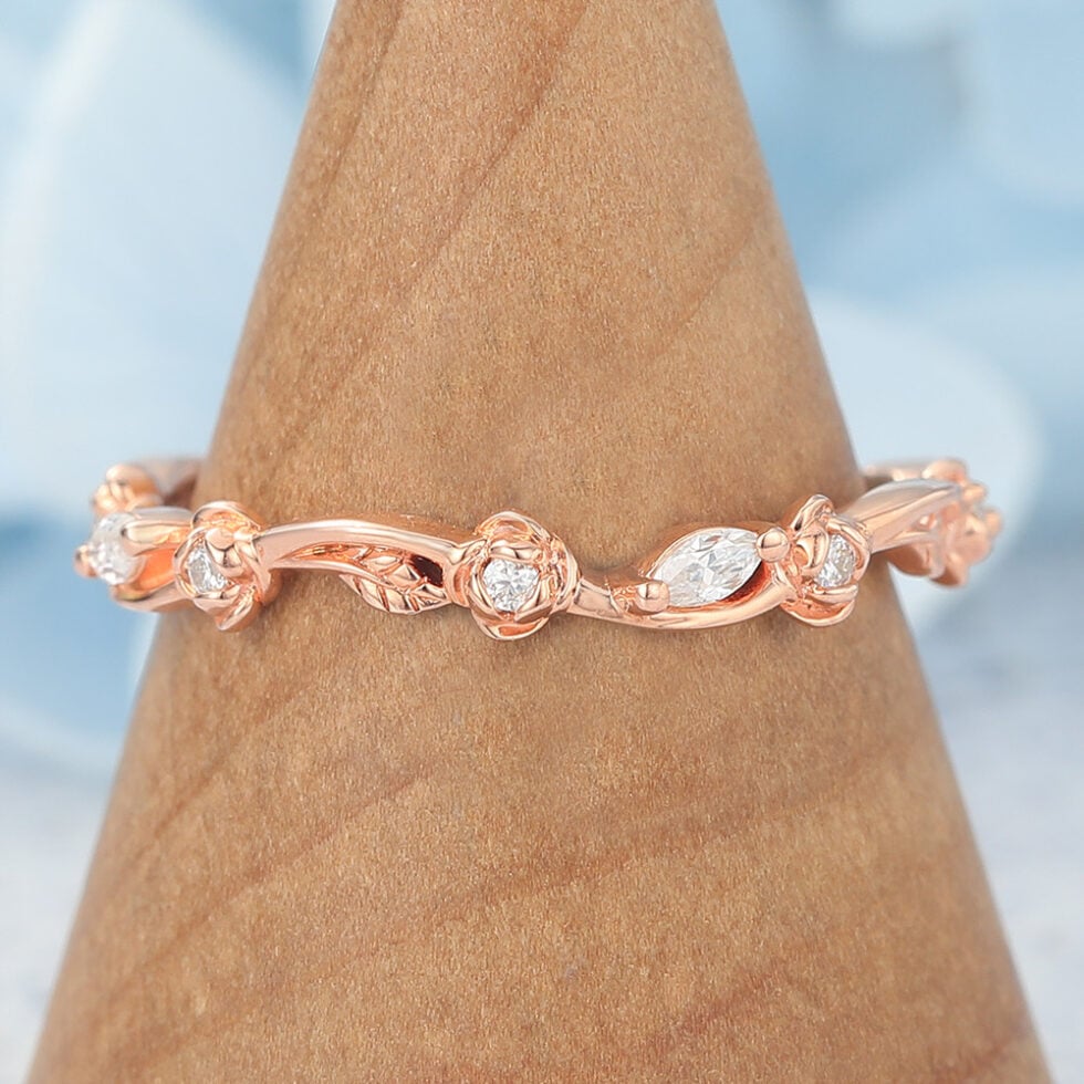 Nature-Inspired Curved Wedding Band Floral Vine with Moissanite Sparkle