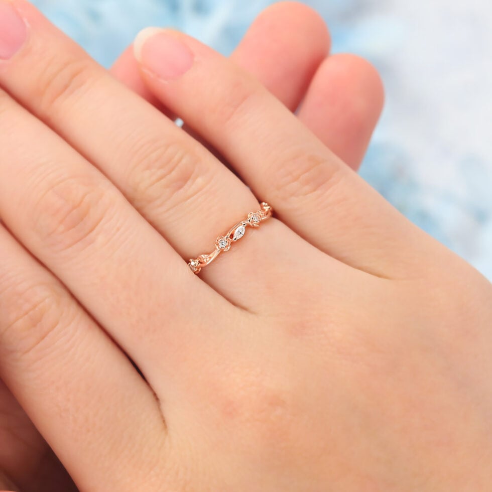 Nature-Inspired Curved Wedding Band Floral Vine with Moissanite Sparkle