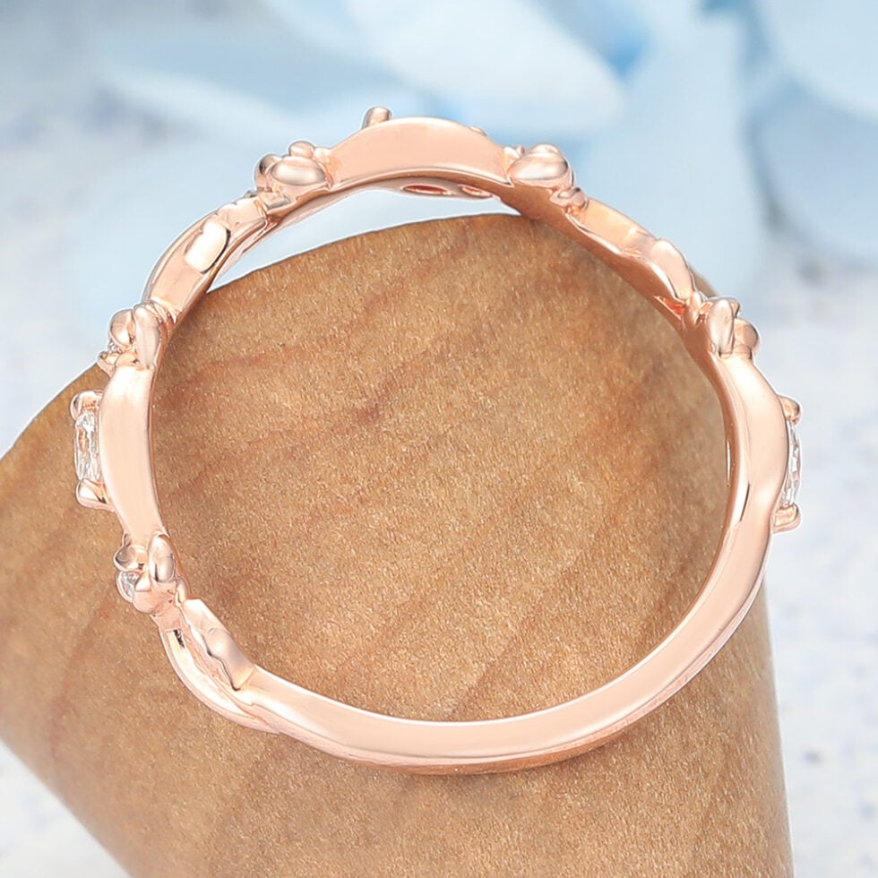 Nature-Inspired Curved Wedding Band Floral Vine with Moissanite Sparkle