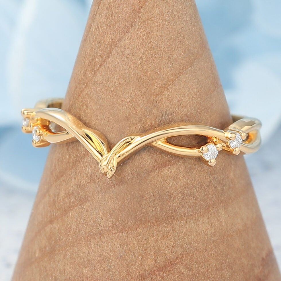 Twisted Filigree Curved Wedding Band with Moissanite Accent