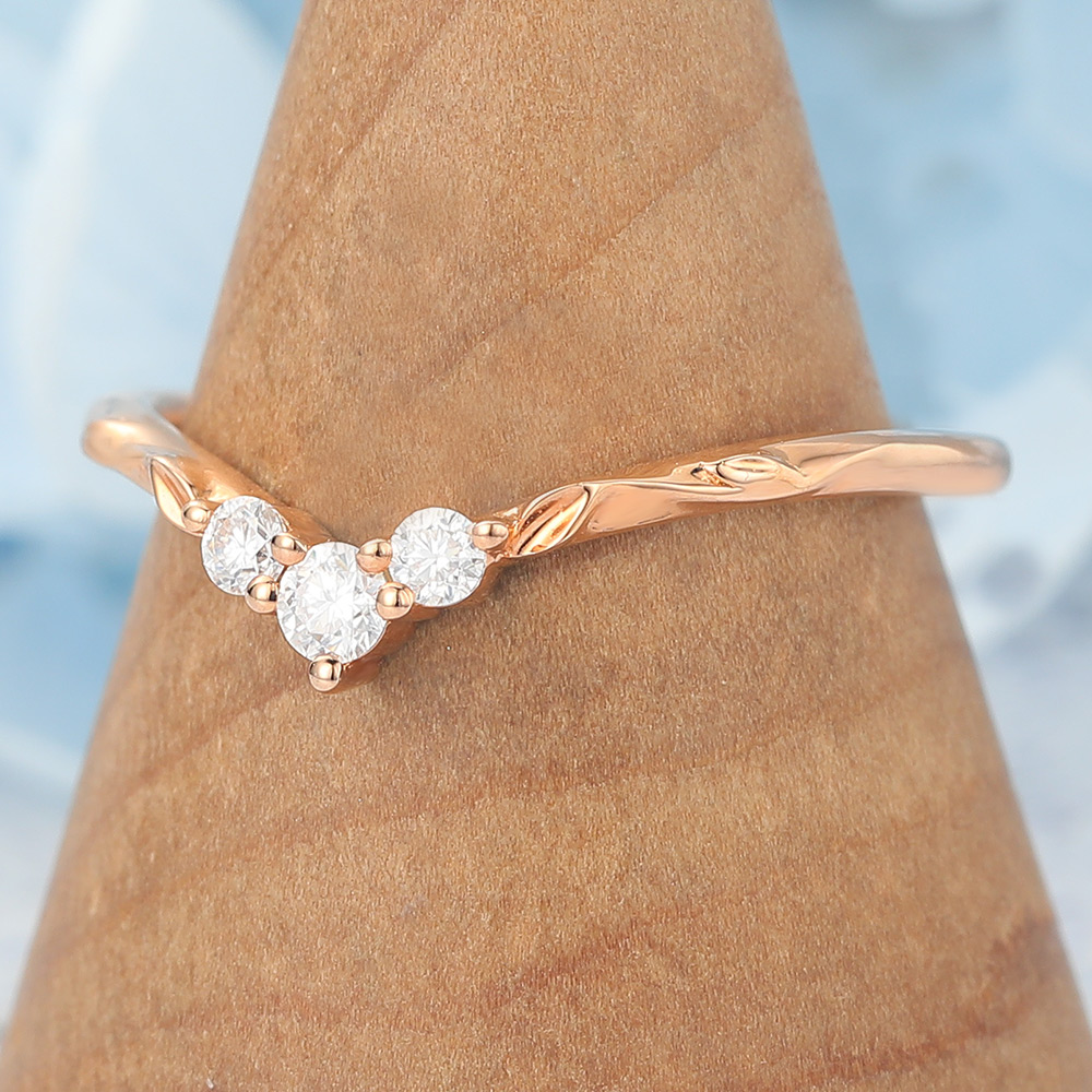 Curved Wedding Band with Round Moissanite Cluster & Leaf Details (6) Curved Wedding Band with Round Moissanite Cluster & Leaf Details (6)